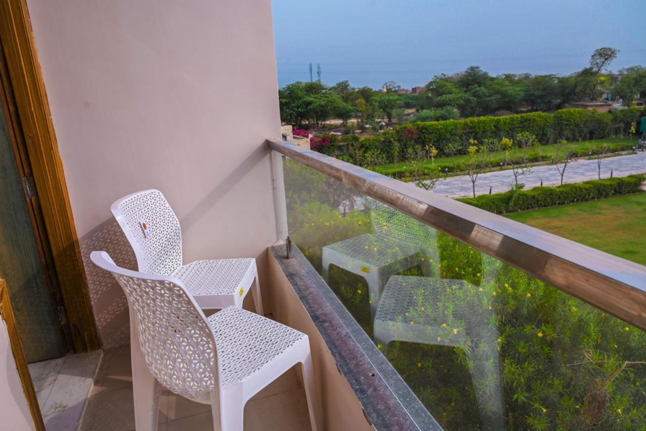 The Govindam Resort Vrindāvan Extérieur photo