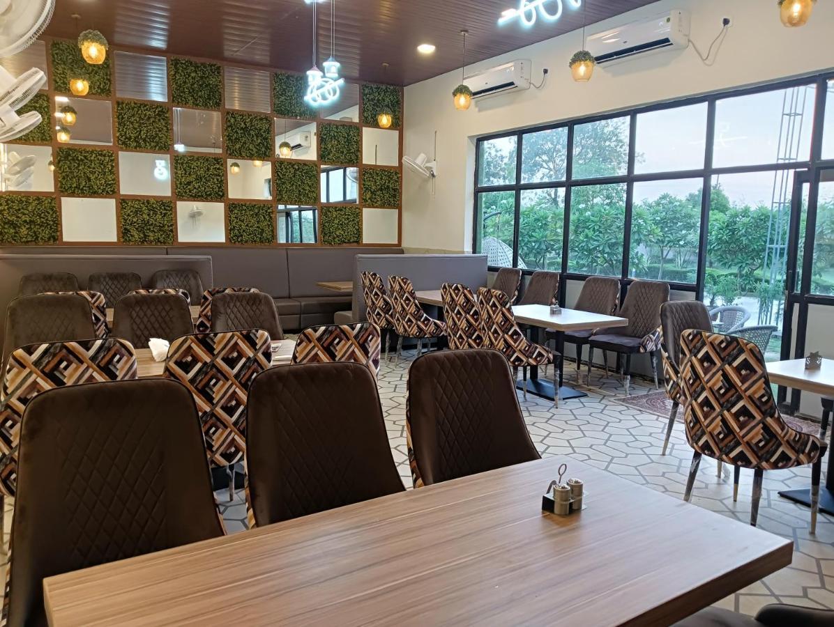 The Govindam Resort Vrindāvan Extérieur photo